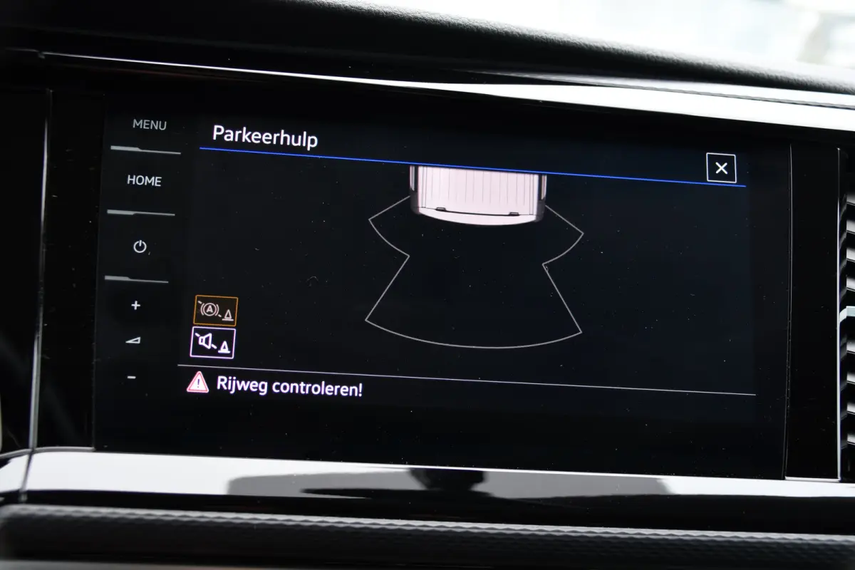 2.0 TDI L2H1 32 DC Caravelle Virtual, Adaptieve Cruise, Carplay, LED, 204pk, Stoelverwarming, Clima, Automaat, 2 x Schuifdeur, Multimedia, Uniek!