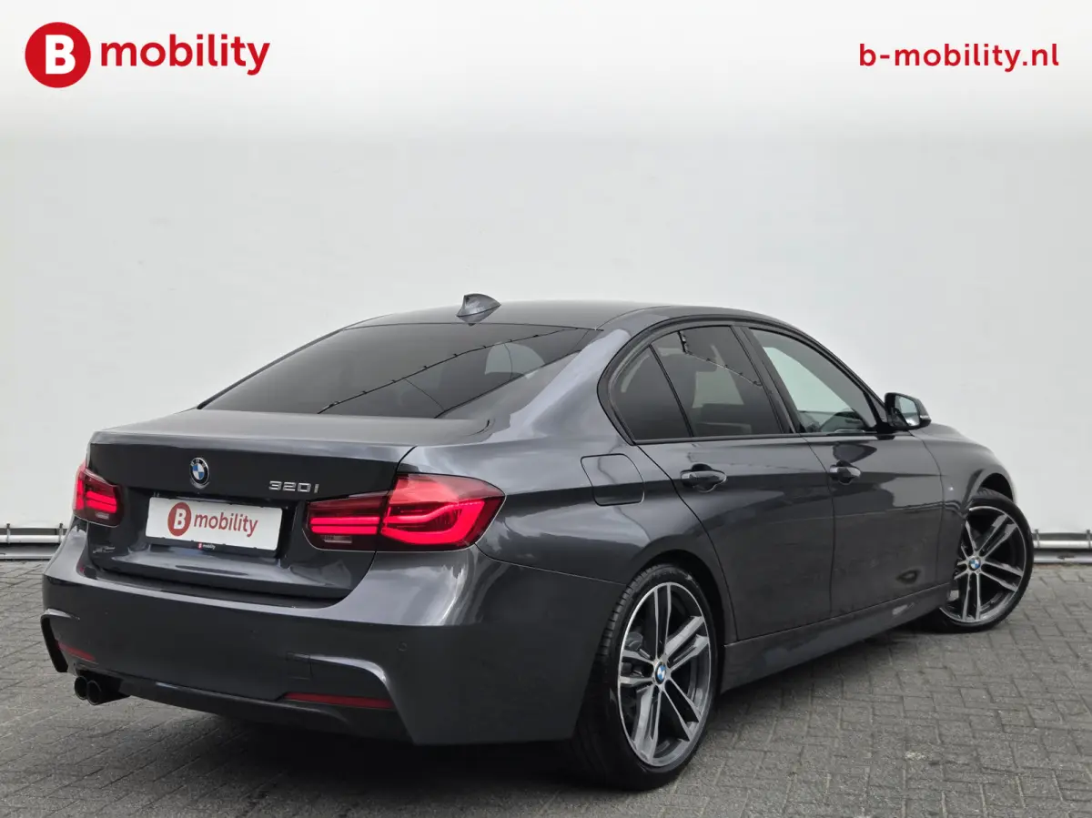 320i High Executive M-Sport Apple CarPlay NL Auto! | Hifi | DAB | Leer | Cruise Control | Navigatie