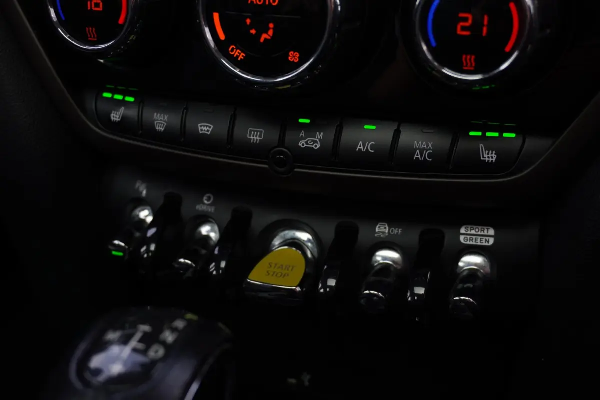 1.5 Cooper ALL4 Chili Automaat | Navigatie | CarPlay | Plugin | Vol opties | Inruil mogelijk