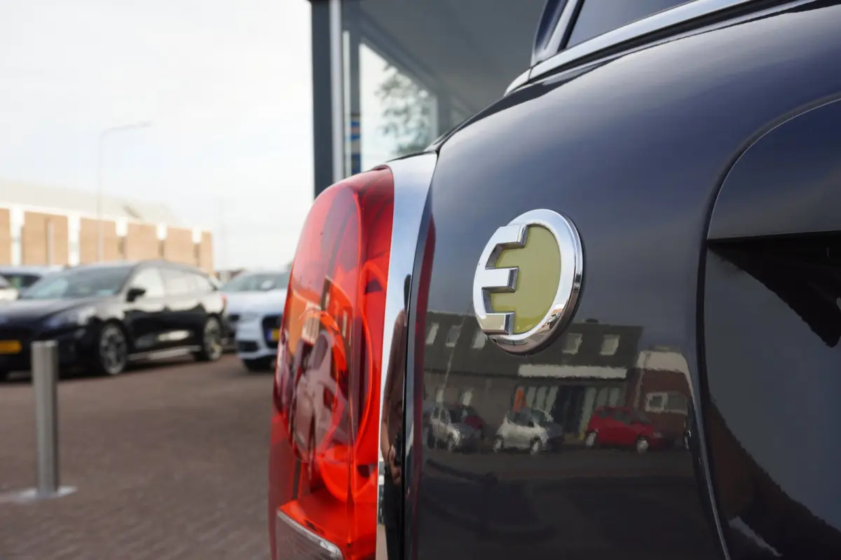 1.5 Cooper ALL4 Chili Automaat | Navigatie | CarPlay | Plugin | Vol opties | Inruil mogelijk