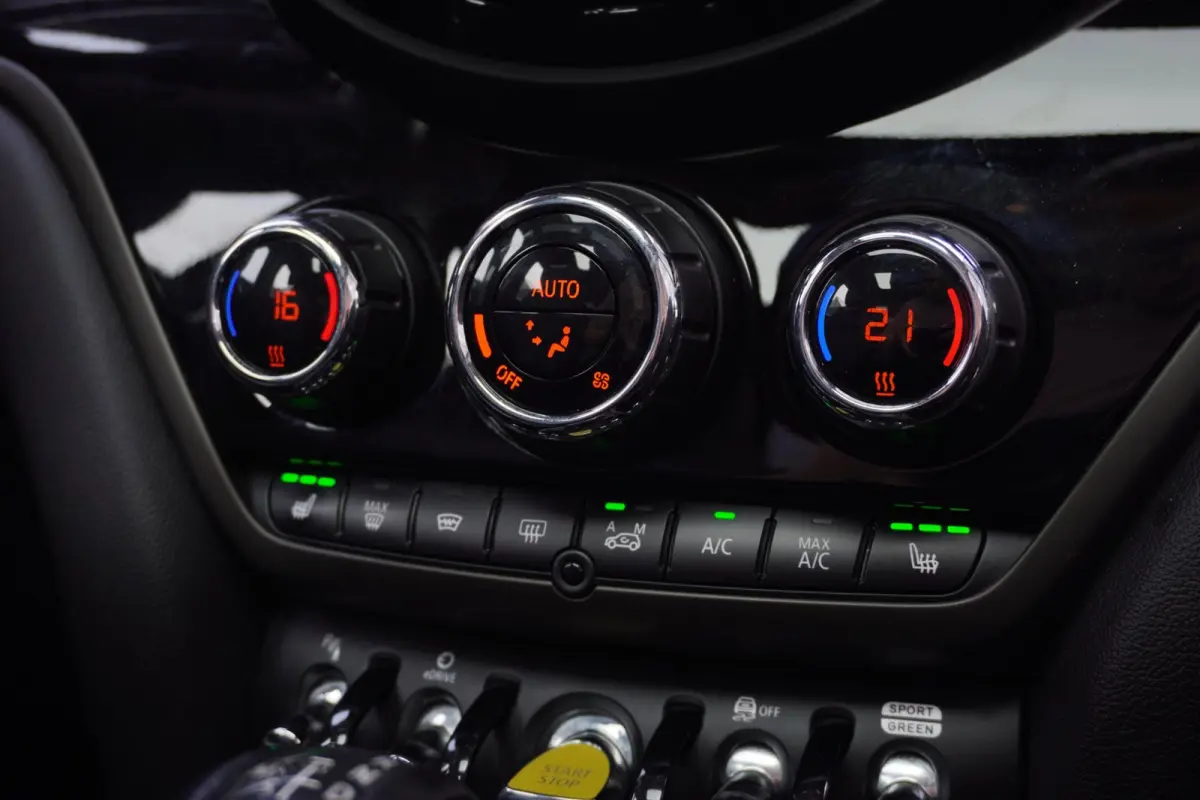 1.5 Cooper ALL4 Chili Automaat | Navigatie | CarPlay | Plugin | Vol opties | Inruil mogelijk