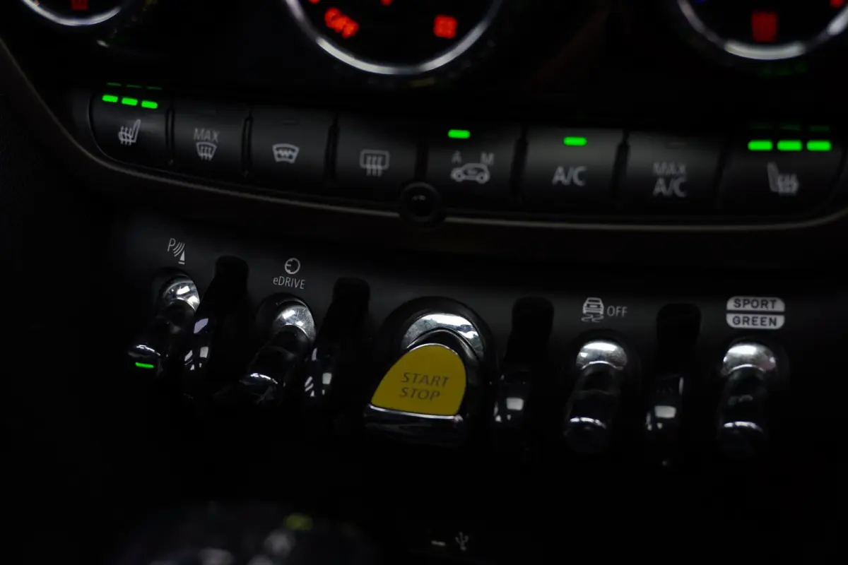 1.5 Cooper ALL4 Chili Automaat | Navigatie | CarPlay | Plugin | Vol opties | Inruil mogelijk