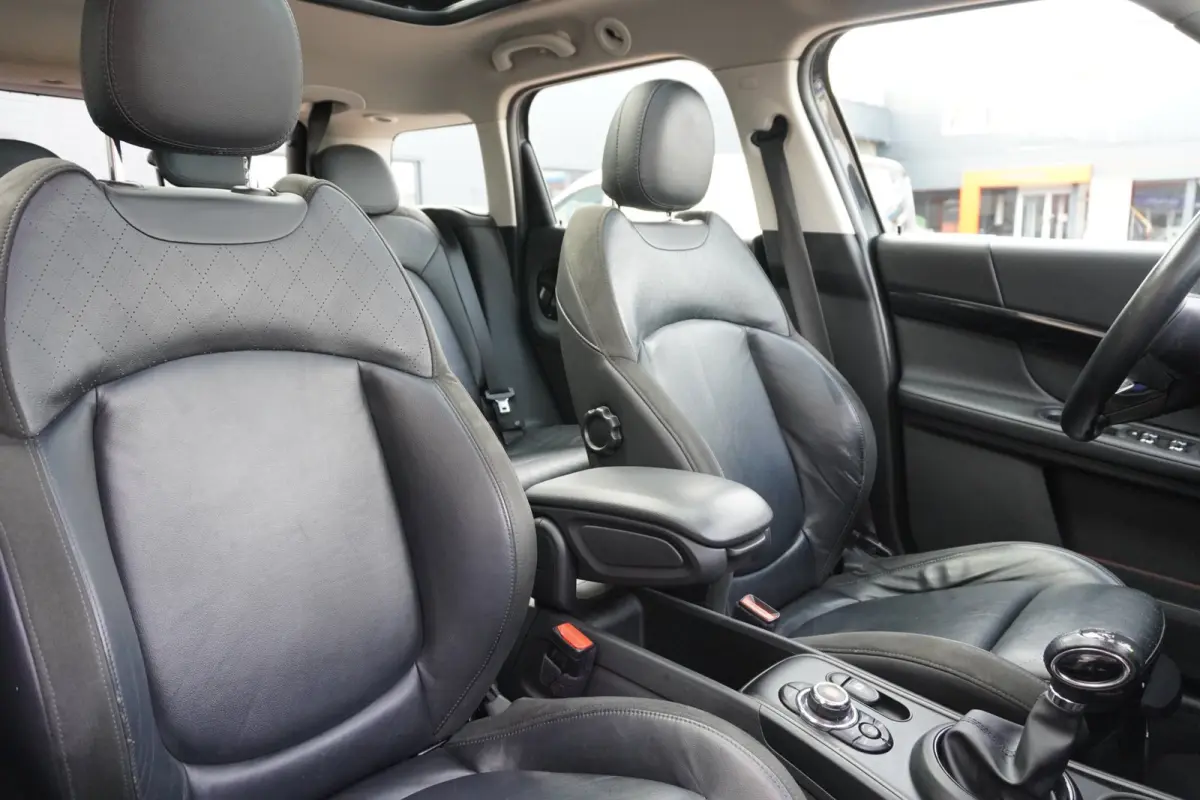 1.5 Cooper ALL4 Chili Automaat | Navigatie | CarPlay | Plugin | Vol opties | Inruil mogelijk
