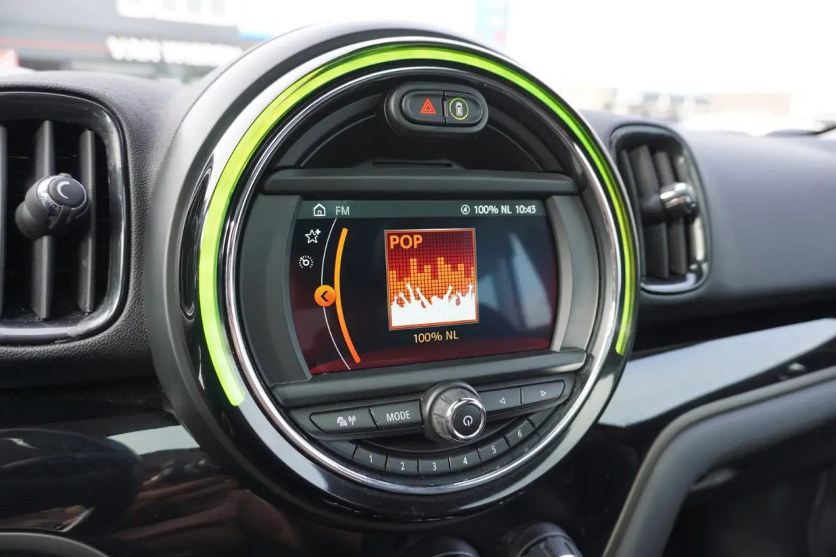 1.5 Cooper ALL4 Chili Automaat | Navigatie | CarPlay | Plugin | Vol opties | Inruil mogelijk