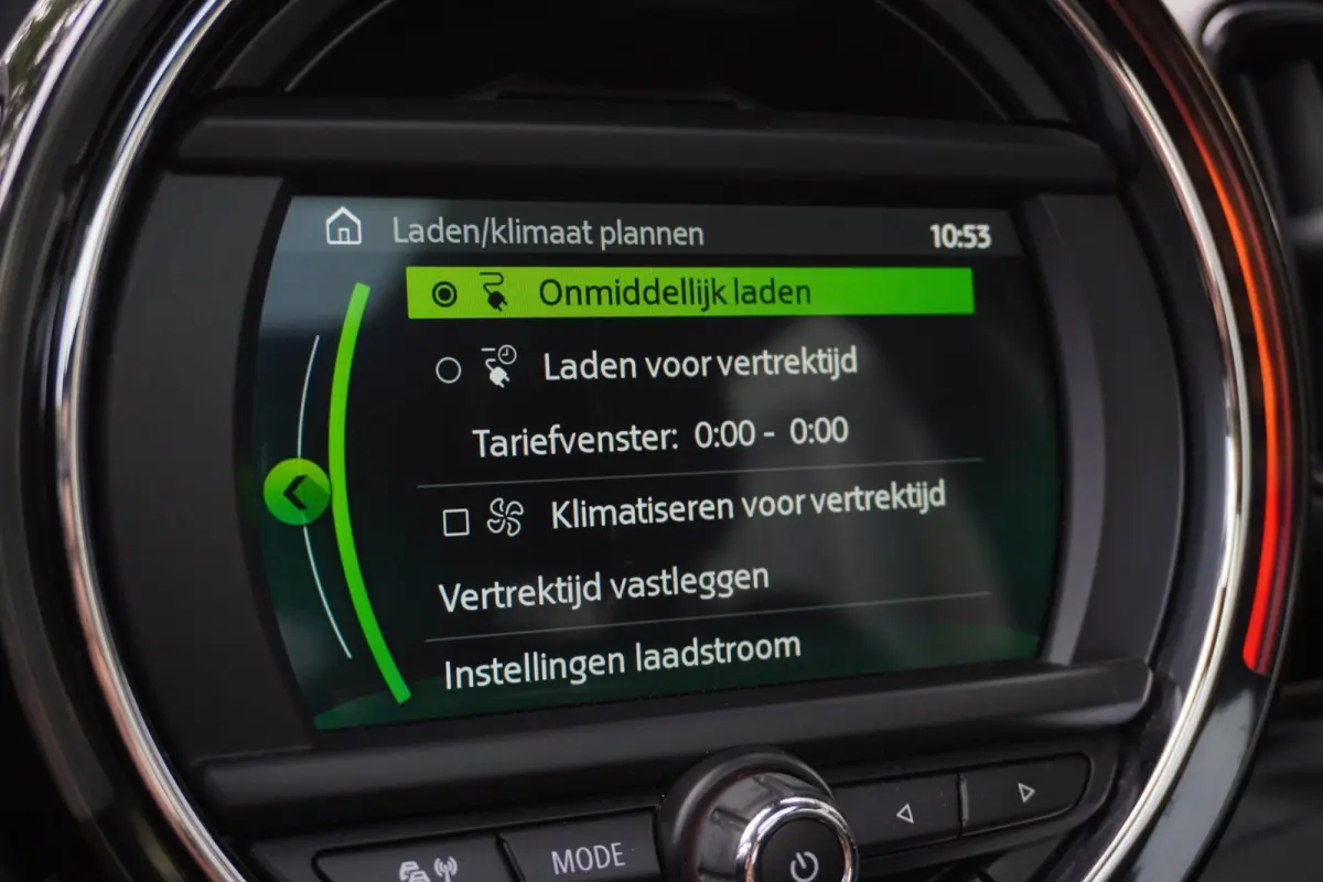 1.5 Cooper ALL4 Chili Automaat | Navigatie | CarPlay | Plugin | Vol opties | Inruil mogelijk
