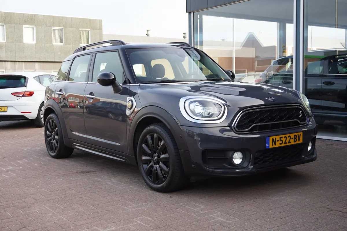 1.5 Cooper ALL4 Chili Automaat | Navigatie | CarPlay | Plugin | Vol opties | Inruil mogelijk