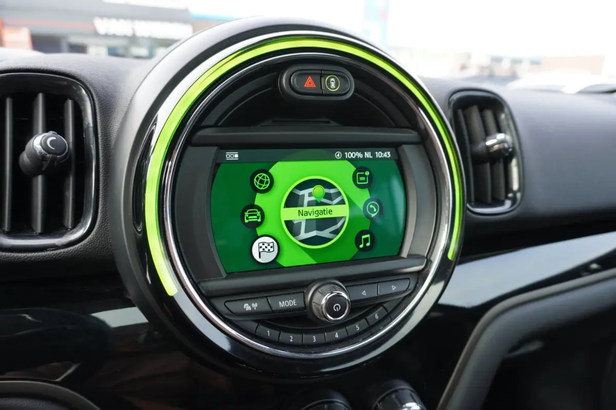 1.5 Cooper ALL4 Chili Automaat | Navigatie | CarPlay | Plugin | Vol opties | Inruil mogelijk