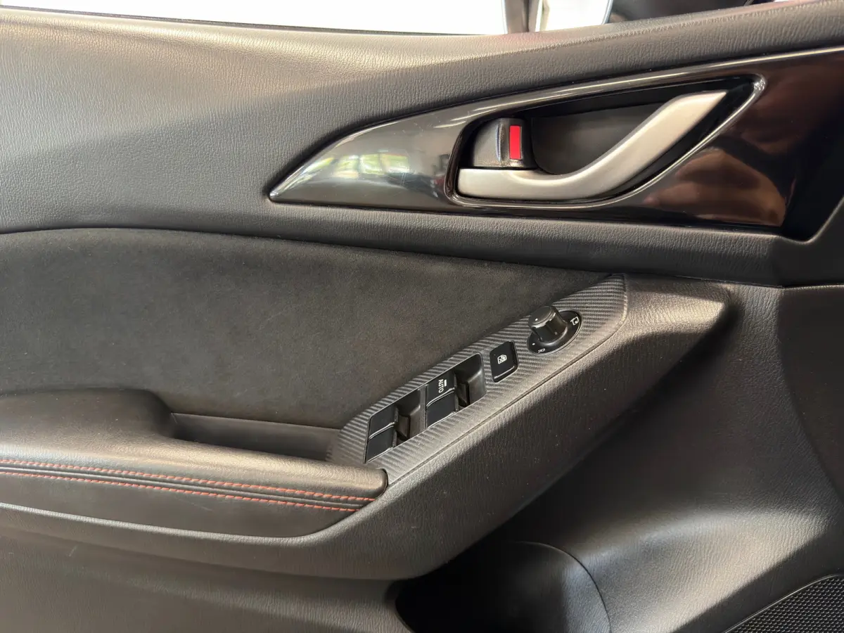 2.0 SkyActiv-G| NAVIGATIE/CAMERA| CRUISE | ECC AIRCO |