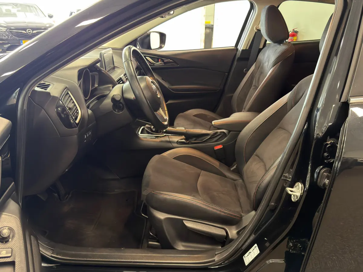 2.0 SkyActiv-G| NAVIGATIE/CAMERA| CRUISE | ECC AIRCO |