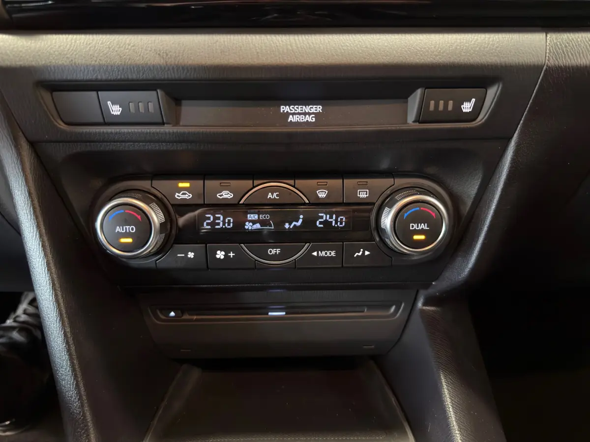 2.0 SkyActiv-G| NAVIGATIE/CAMERA| CRUISE | ECC AIRCO |