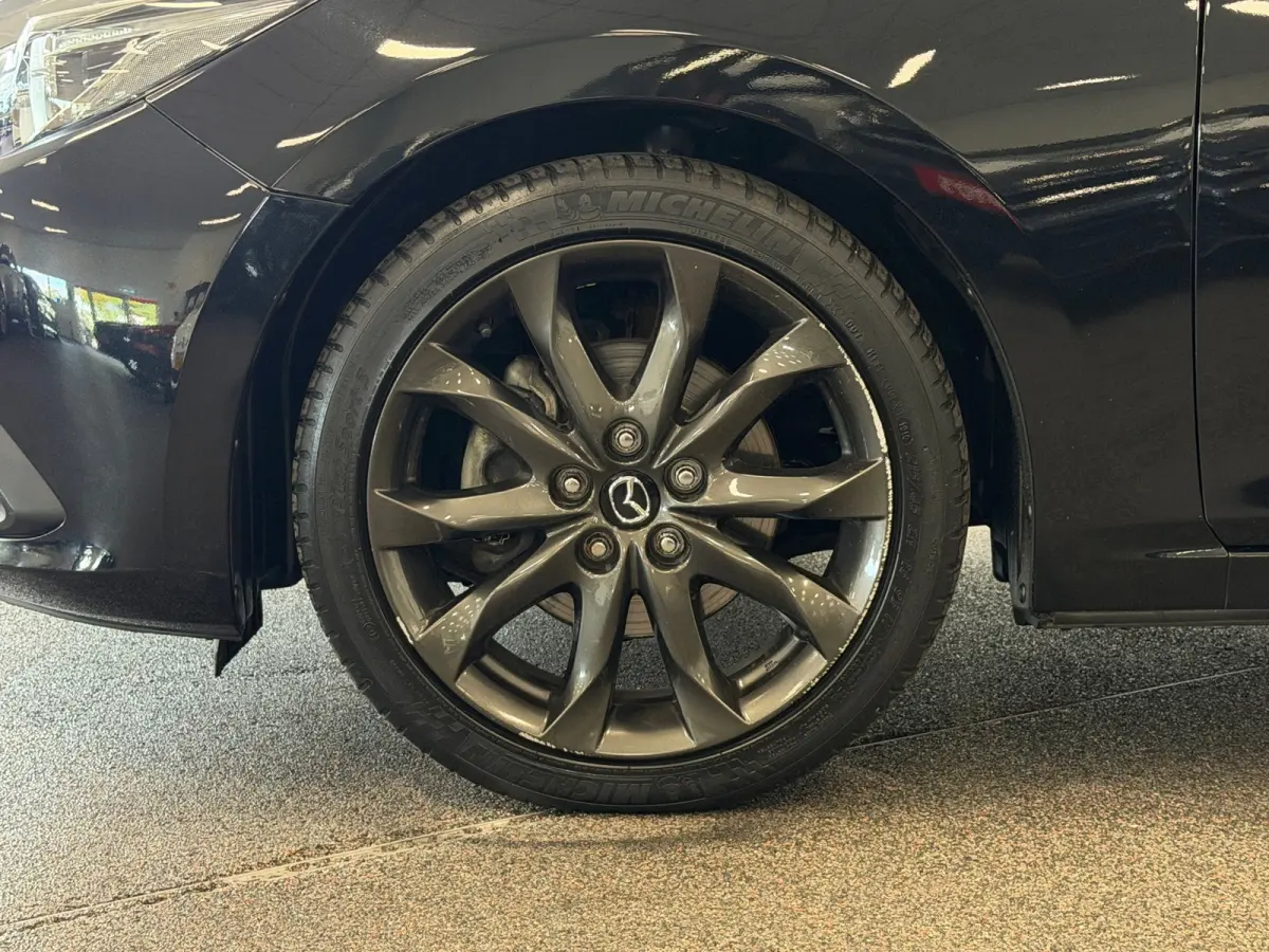 2.0 SkyActiv-G| NAVIGATIE/CAMERA| CRUISE | ECC AIRCO |