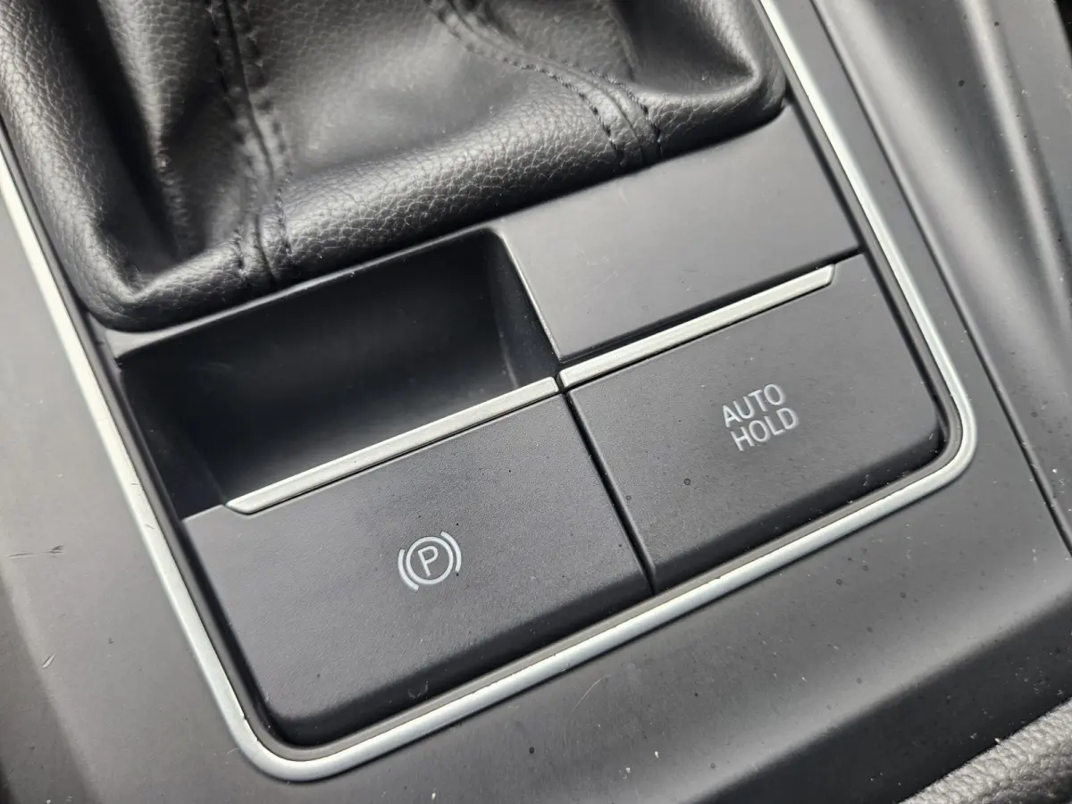 1.0 TSI Life Business Lesauto! Trekhaak! Nette Staat! Carplay! Navigatie! LED!