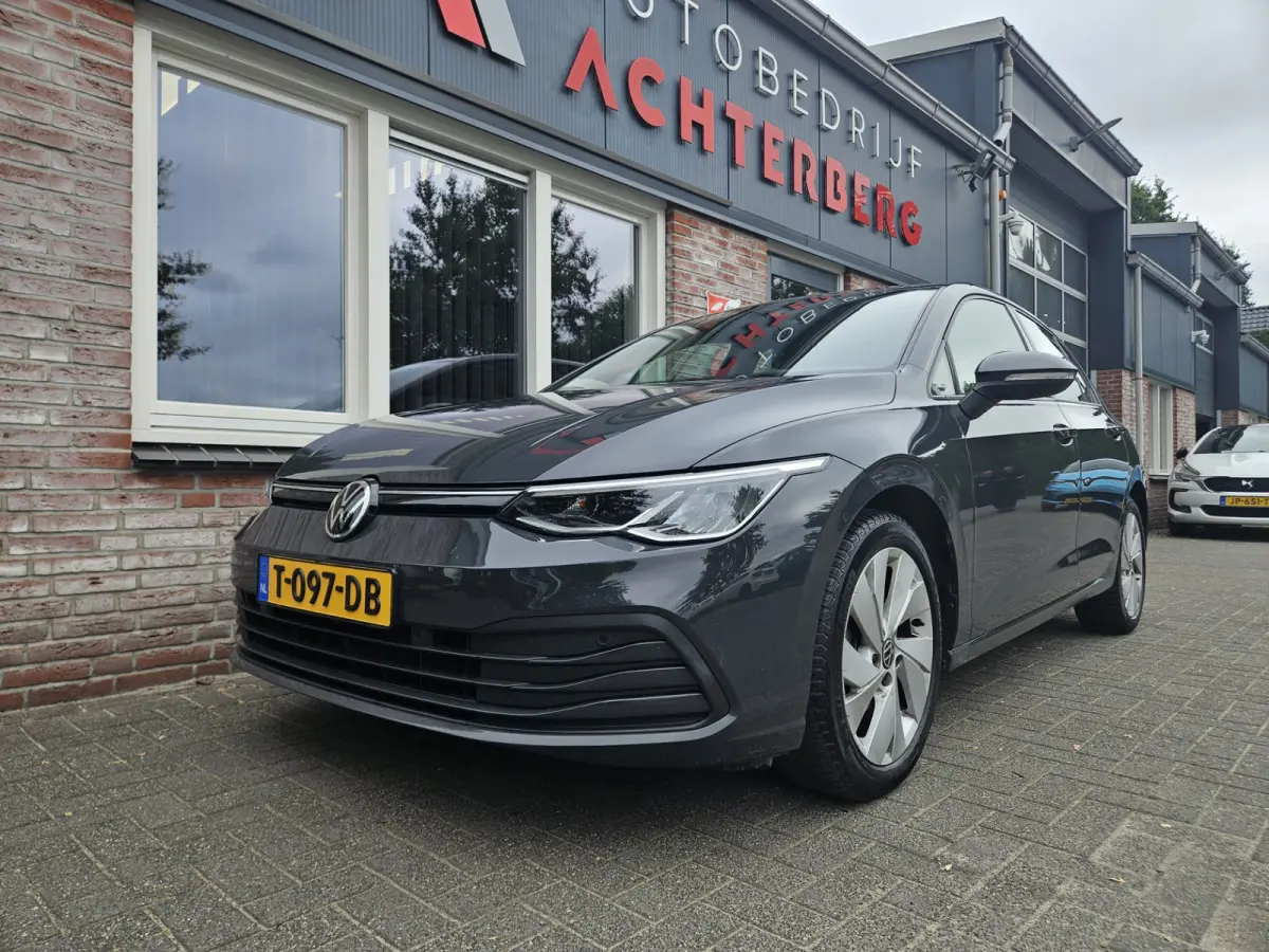 1.0 TSI Life Business Lesauto! Trekhaak! Nette Staat! Carplay! Navigatie! LED!