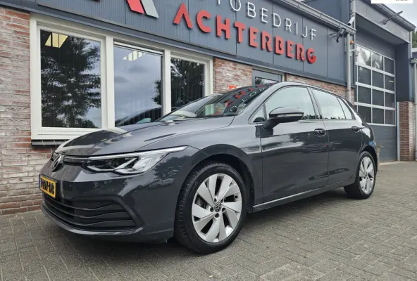 1.0 TSI Life Business Lesauto! Trekhaak! Nette Staat! Carplay! Navigatie! LED!