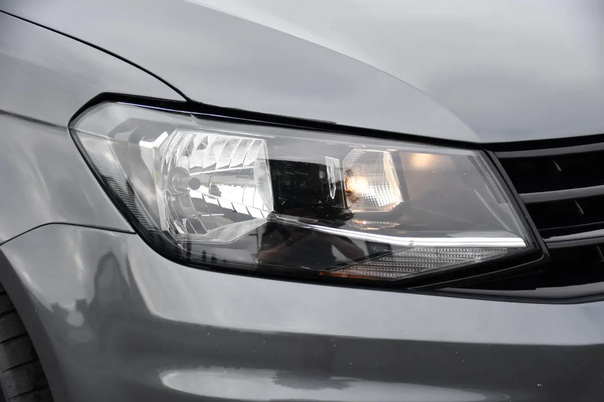 2.0 TDI L1H1 PB Edition Airco, Multimedia, Leder, 185pk, Radio, Uniek!