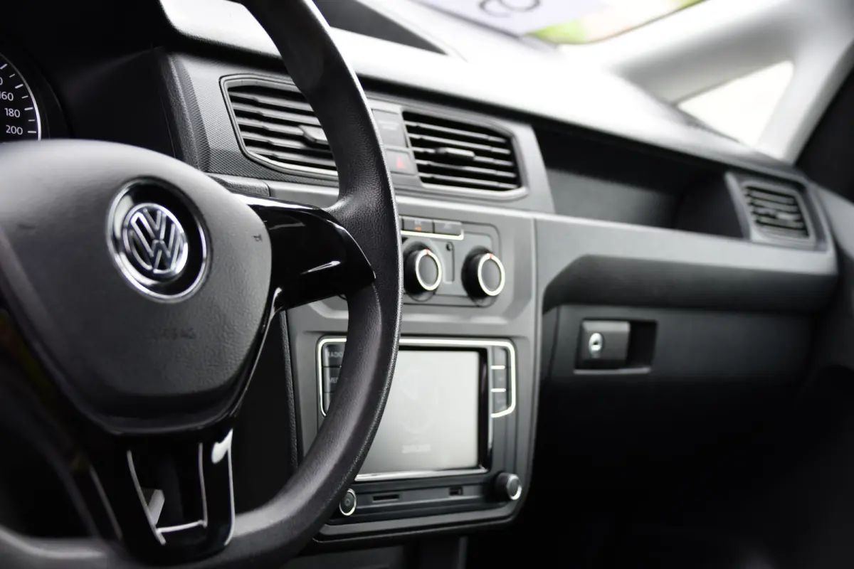 2.0 TDI L1H1 PB Edition Airco, Multimedia, Leder, 185pk, Radio, Uniek!