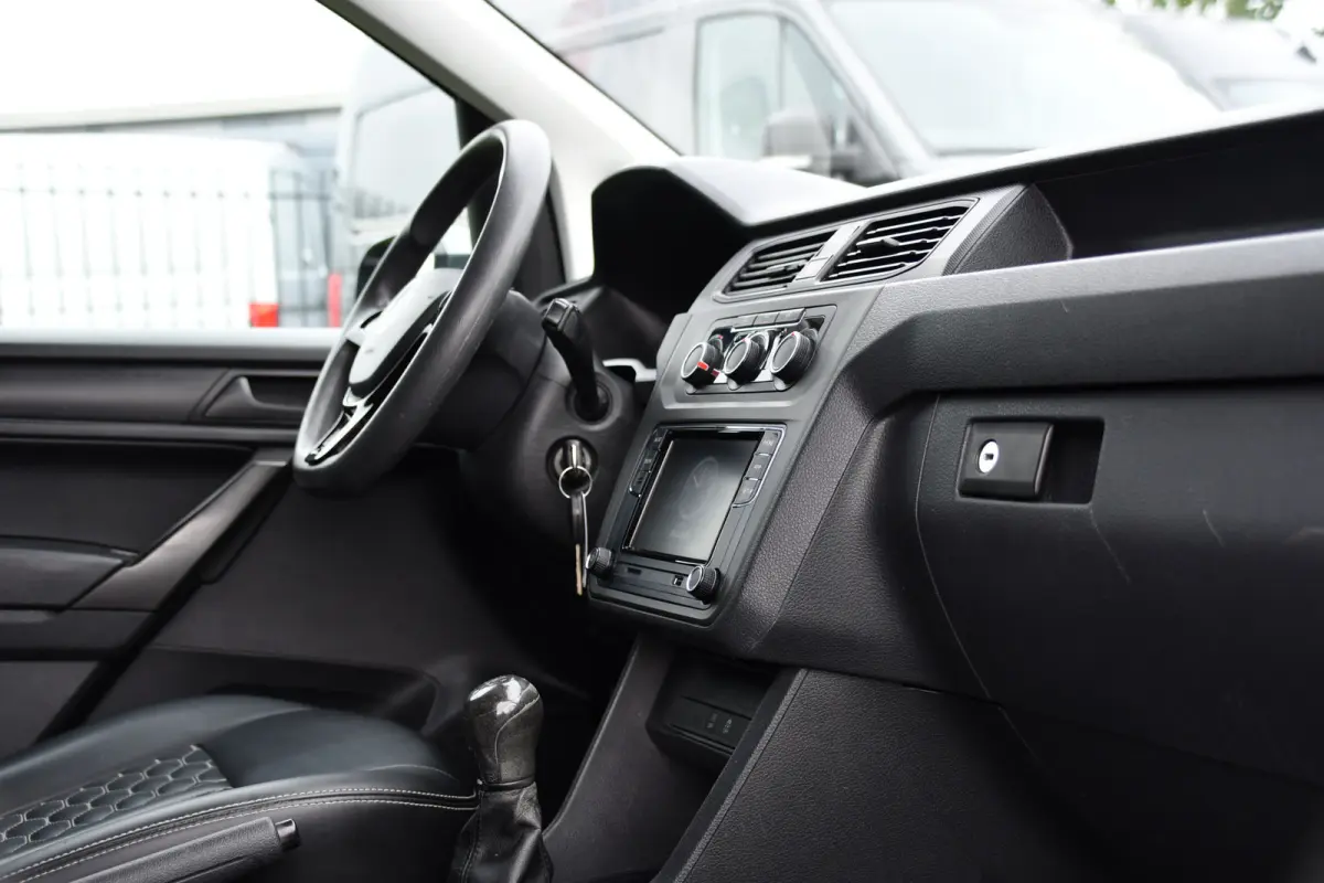 2.0 TDI L1H1 PB Edition Airco, Multimedia, Leder, 185pk, Radio, Uniek!