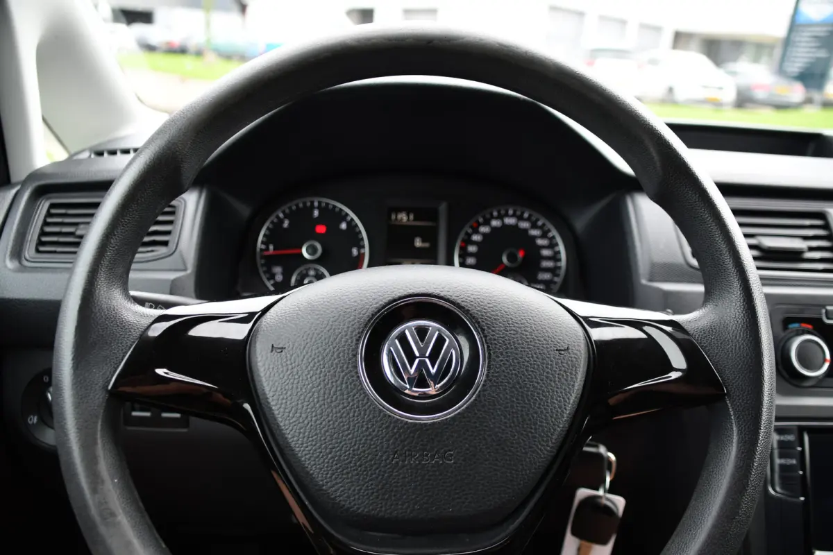 2.0 TDI L1H1 PB Edition Airco, Multimedia, Leder, 185pk, Radio, Uniek!