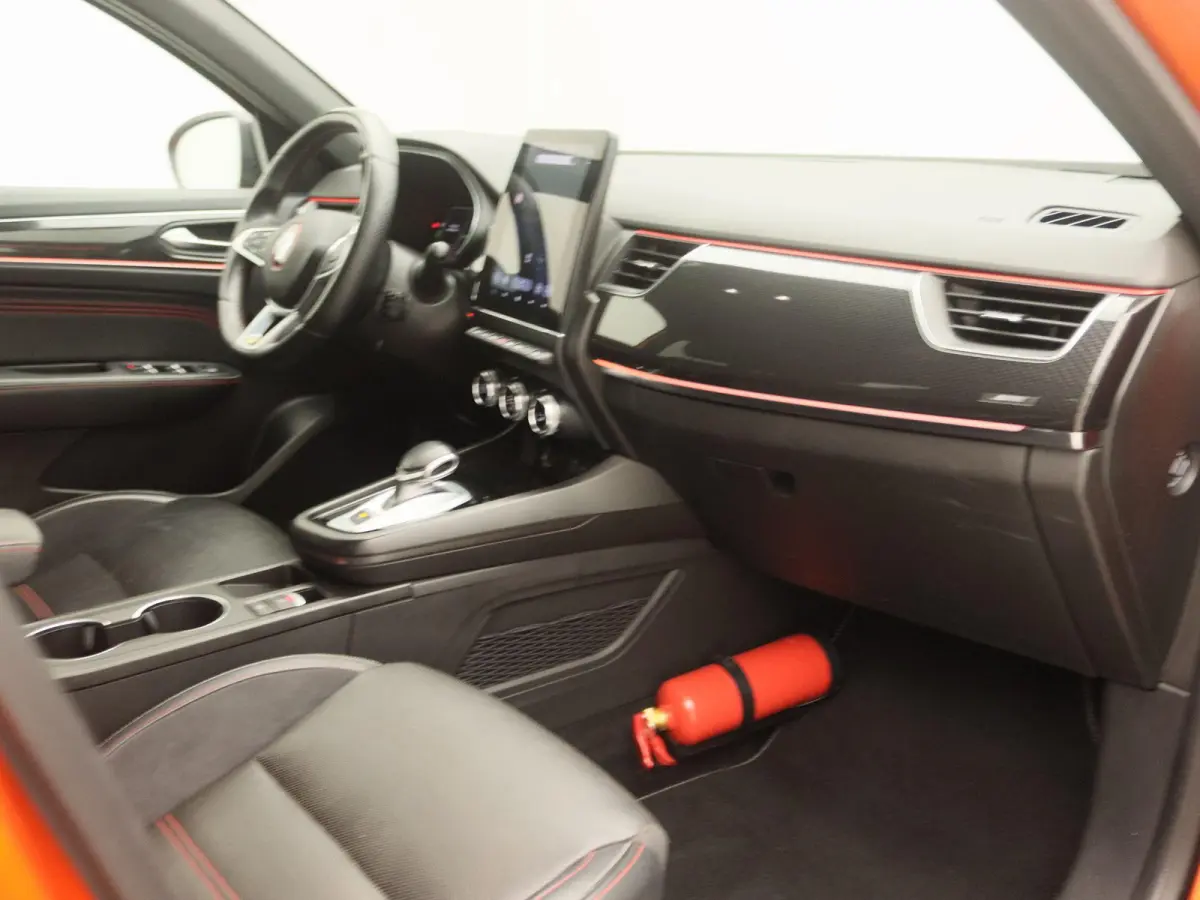 1.6 E-Tech Hybrid 145 R.S. Line | Apple Carplay/Android Auto | Automaat | Camera | Led Verlichting | Leder |