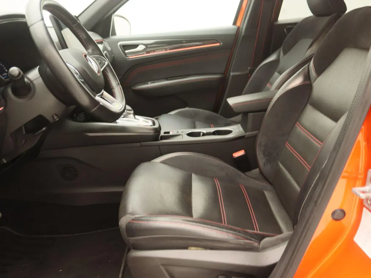 1.6 E-Tech Hybrid 145 R.S. Line | Apple Carplay/Android Auto | Automaat | Camera | Led Verlichting | Leder |
