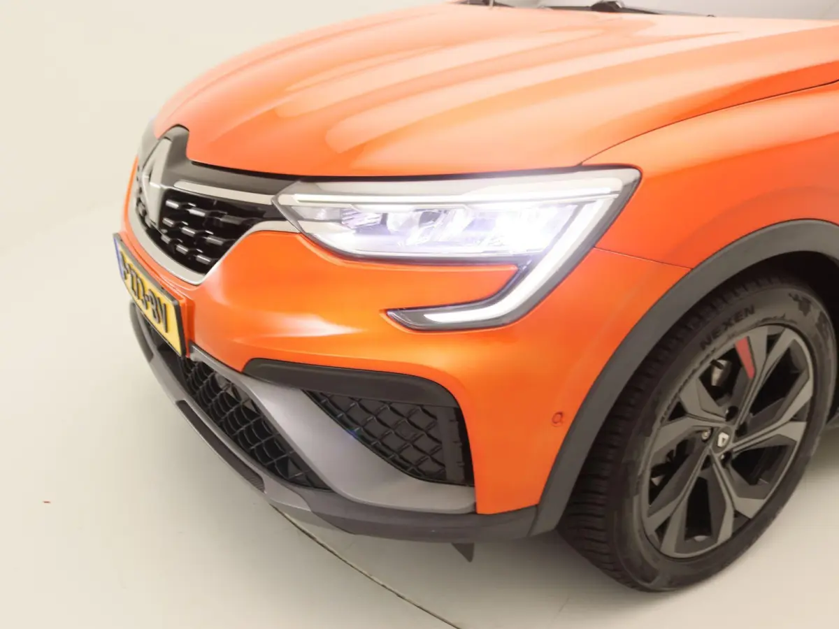 1.6 E-Tech Hybrid 145 R.S. Line | Apple Carplay/Android Auto | Automaat | Camera | Led Verlichting | Leder |