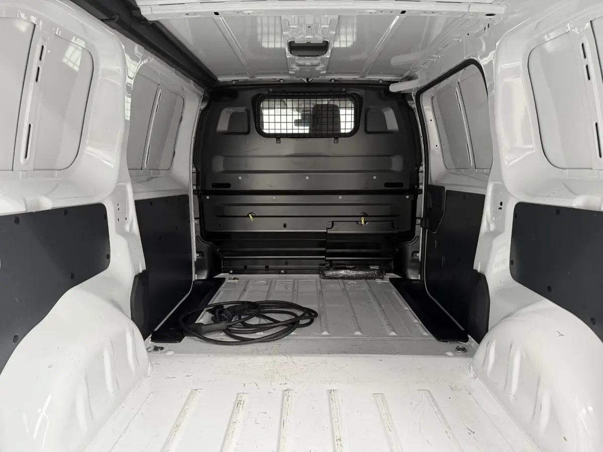 Worker Professional Extra Range 75 kWh
