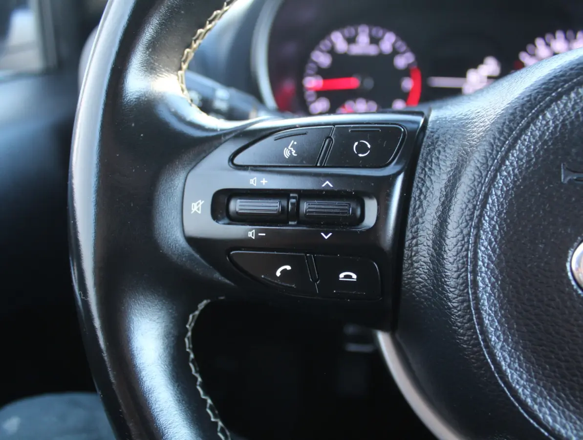1.0 CVVT Design Edition CLIMATE | CARPLAY | CRUISE | LMV16 | NAVI | LED | CAMERA | LEDER