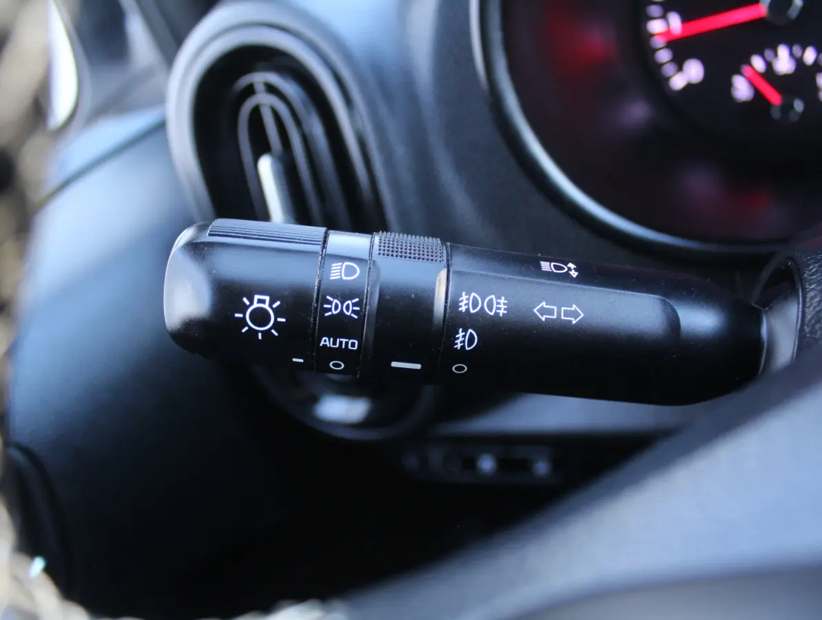 1.0 CVVT Design Edition CLIMATE | CARPLAY | CRUISE | LMV16 | NAVI | LED | CAMERA | LEDER