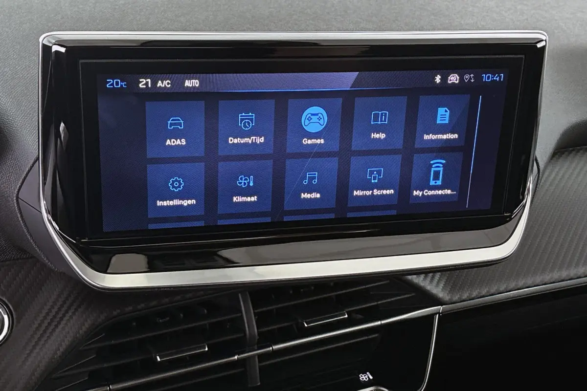 1.2 Hybrid 145 Allure Keyless 360 Camera Dodehoek