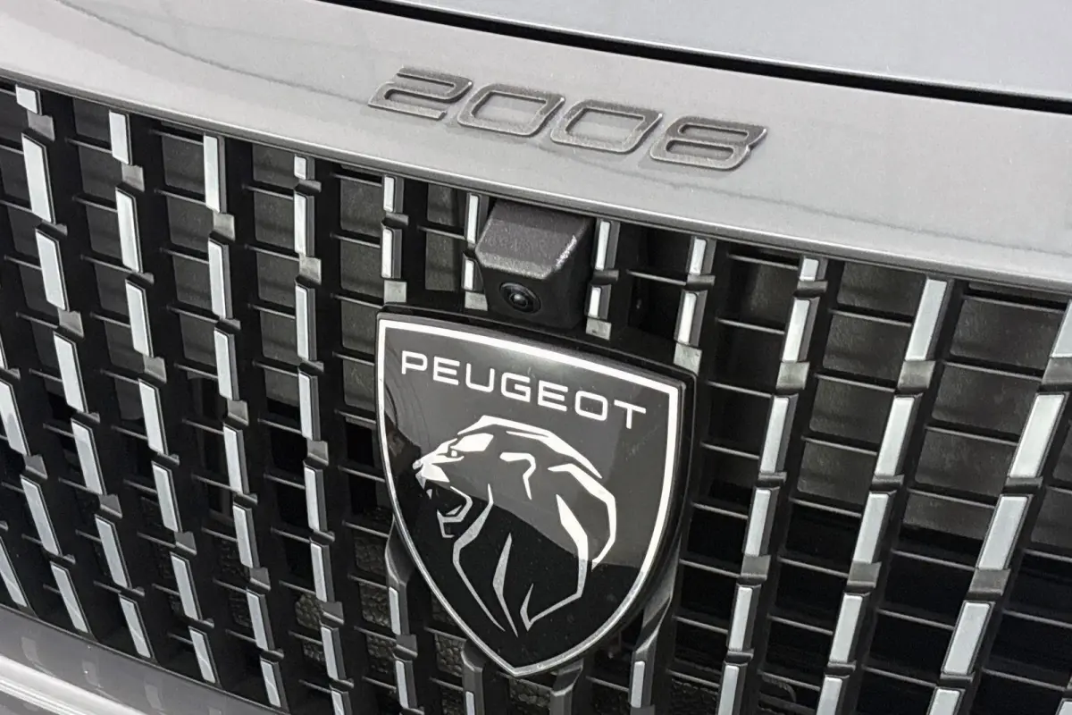1.2 Hybrid 145 Allure Keyless 360 Camera Dodehoek
