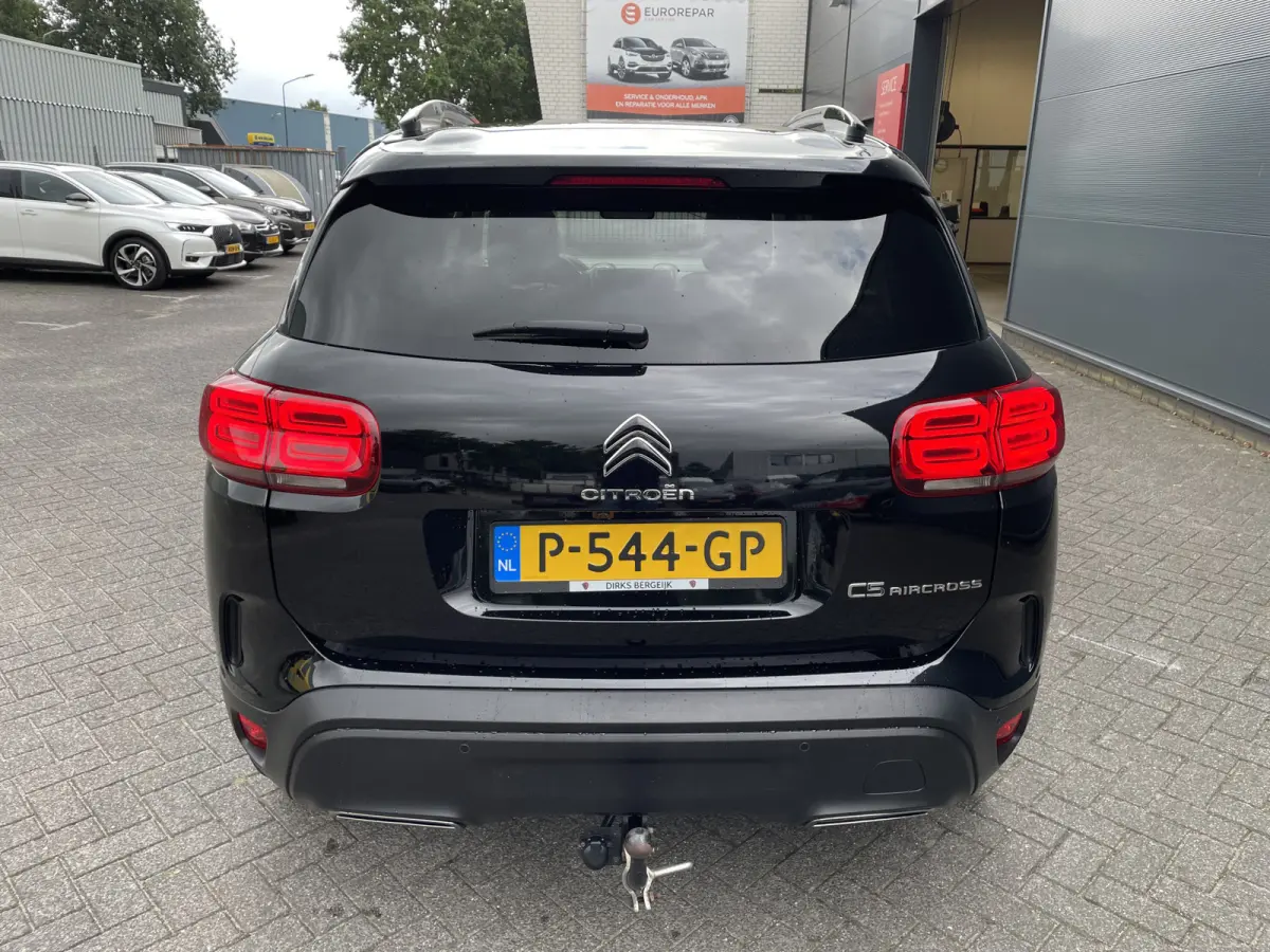 180pk Shine (Elektrisch Schuifdak - Trekhaak - Leder - Stoelverwarming - 360gr Camera - 19" - Grip Controle - Elektrische Klep)