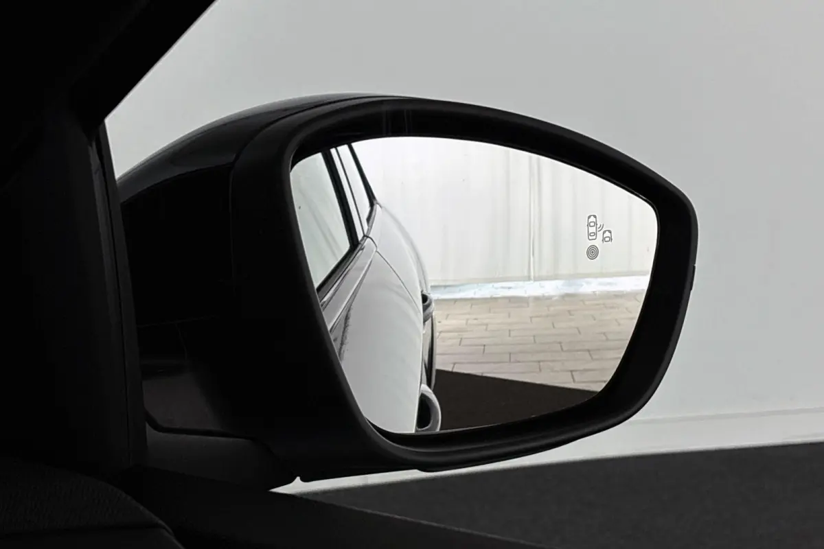 1.2 Hybrid 110 e-DCS6 GT 360 Camera Keyless LED Apple CarPlay