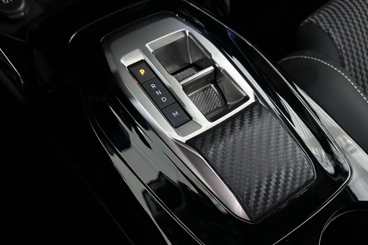 1.2 Hybrid 110 e-DCS6 GT 360 Camera Keyless LED Apple CarPlay