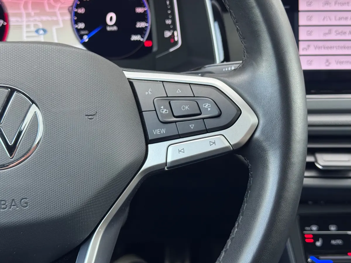 1.0 TSI R-Line Pano/Keyless/Blindspot