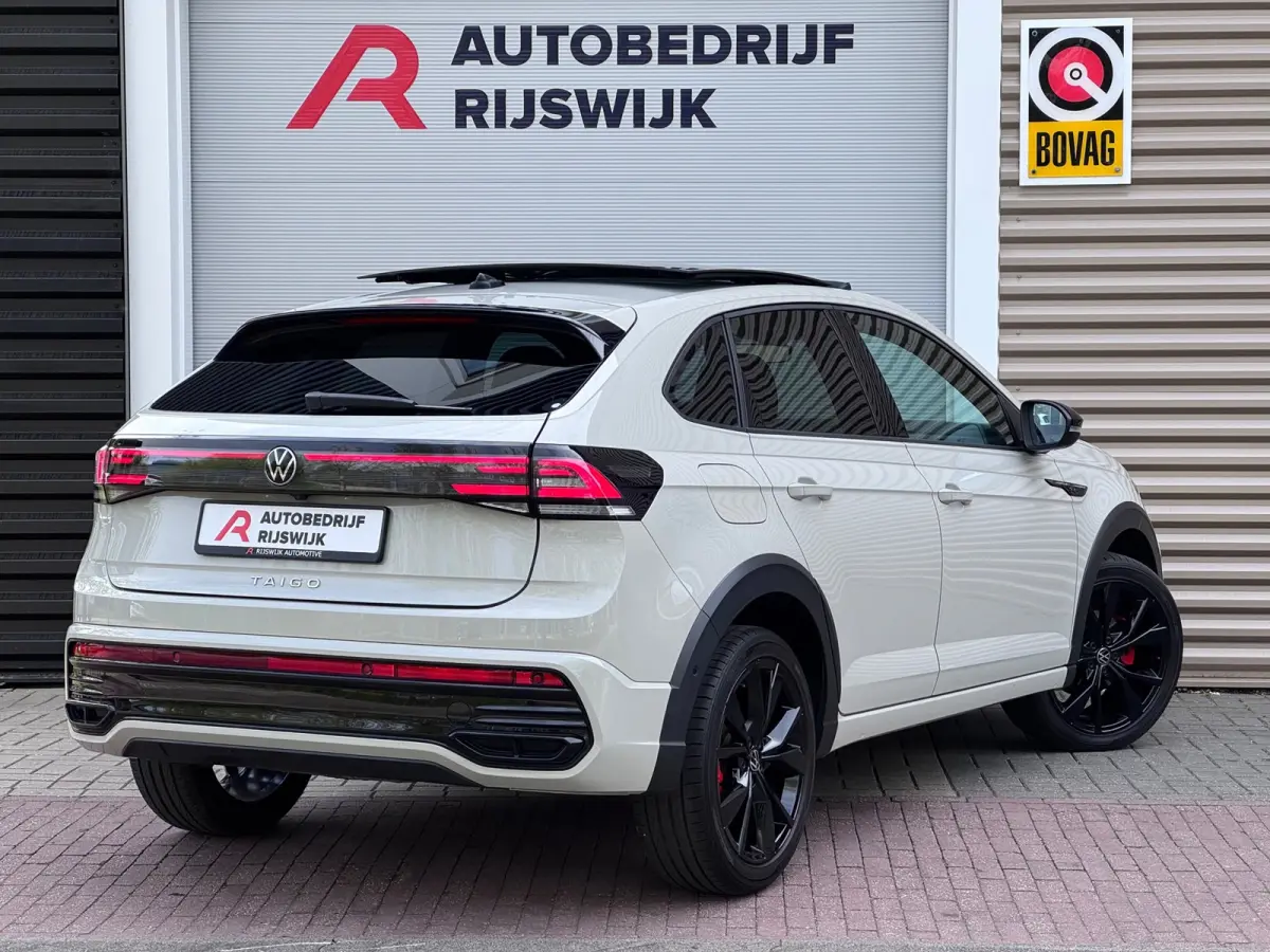 1.0 TSI R-Line Pano/Keyless/Blindspot