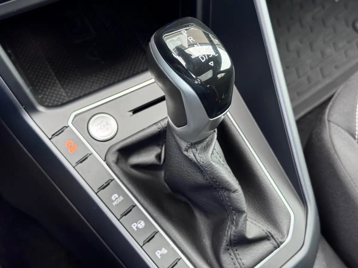 1.0 TSI R-Line Pano/Keyless/Blindspot