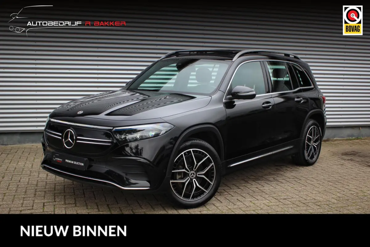 300 4MATIC AMG Line 67 kWh // SoH 97% | Panoramadak | 360 camera | 19 inch | Leder | Keyless | CarPlay & Android Auto | Distronic Plus
