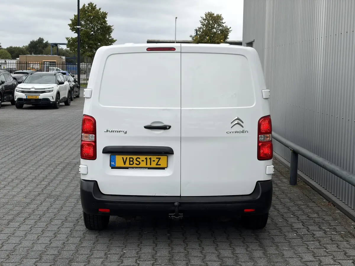 1.6 BlueHDI 95 M*HAAK*A/C*CRUISE*PDC*NAVI*3-PERS*