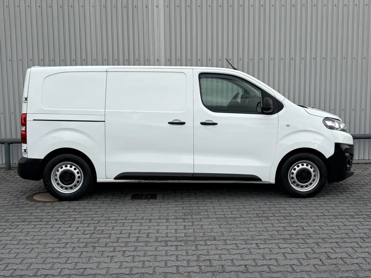 1.6 BlueHDI 95 M*HAAK*A/C*CRUISE*PDC*NAVI*3-PERS*