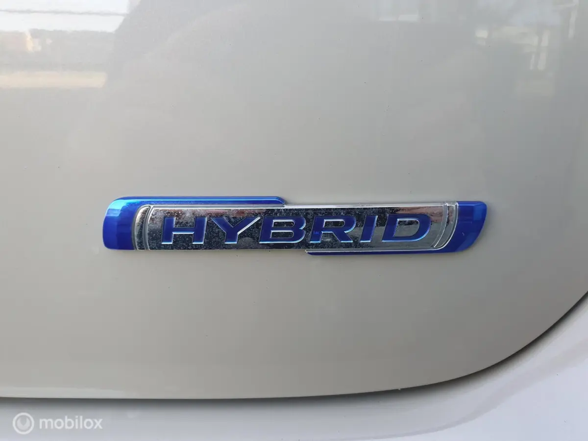 1.2 Style Smart Hybrid