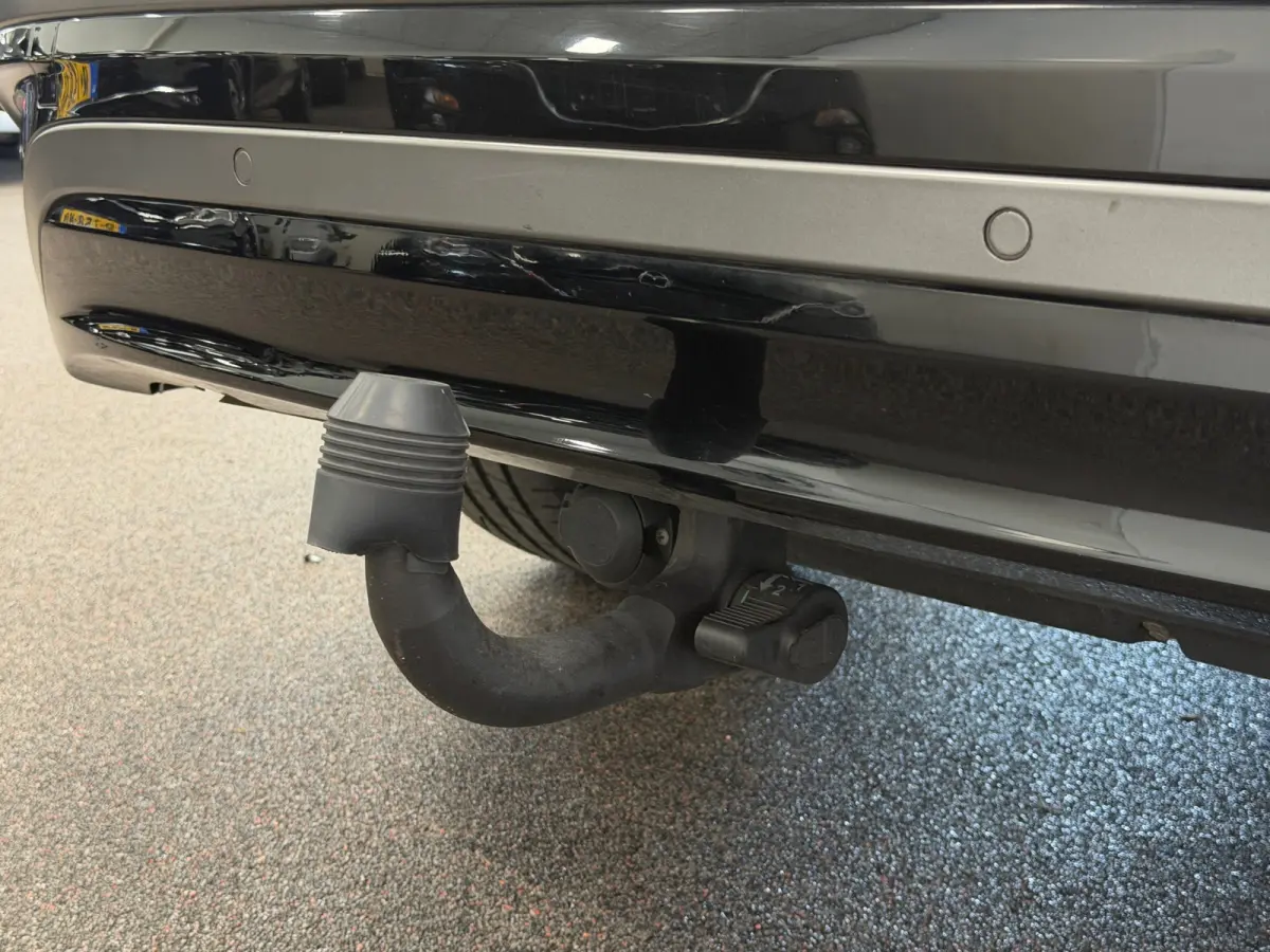 2.0 P400e PHEV| NAVIGATEI\CAMERA| LEDER | PANORAMA