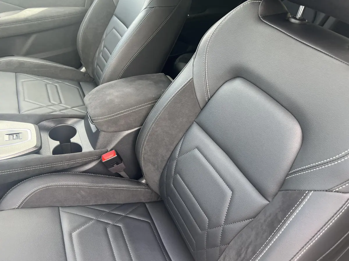 1.5 e-Power N-Design / Fabrieksgarantie tot 12-2028 / Leder Alcantara bekleding / HUD / Camera 360° / Navigatie / Apple Carplay Android / Elektr. stoel en klep / 20"LM wielen