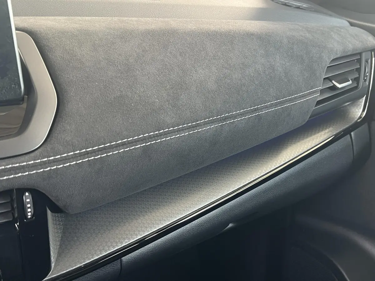 1.5 e-Power N-Design / Fabrieksgarantie tot 12-2028 / Leder Alcantara bekleding / HUD / Camera 360° / Navigatie / Apple Carplay Android / Elektr. stoel en klep / 20"LM wielen