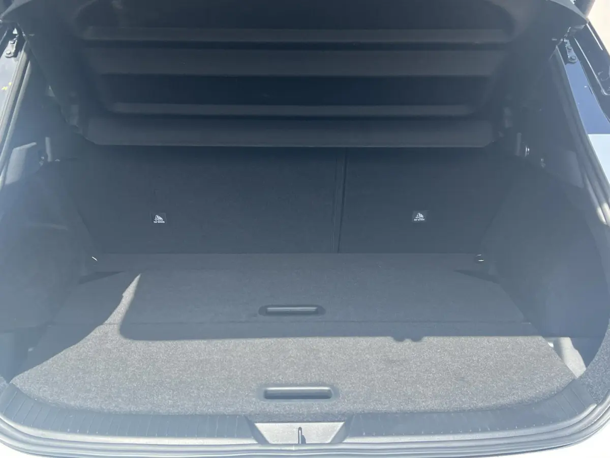 1.5 e-Power N-Design / Fabrieksgarantie tot 12-2028 / Leder Alcantara bekleding / HUD / Camera 360° / Navigatie / Apple Carplay Android / Elektr. stoel en klep / 20"LM wielen