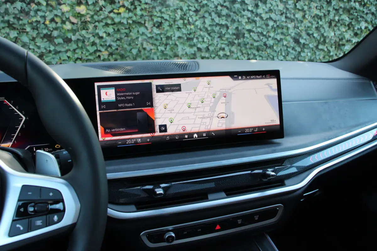 xDrive50e M Sport | UNIEK! | ELEKTR. TREKHAAK | PANODAK | STOEL + STUURVERWARMING | M-SPORT | ADAPTIVE CRUISE | DODE HOEK | 21" LMV