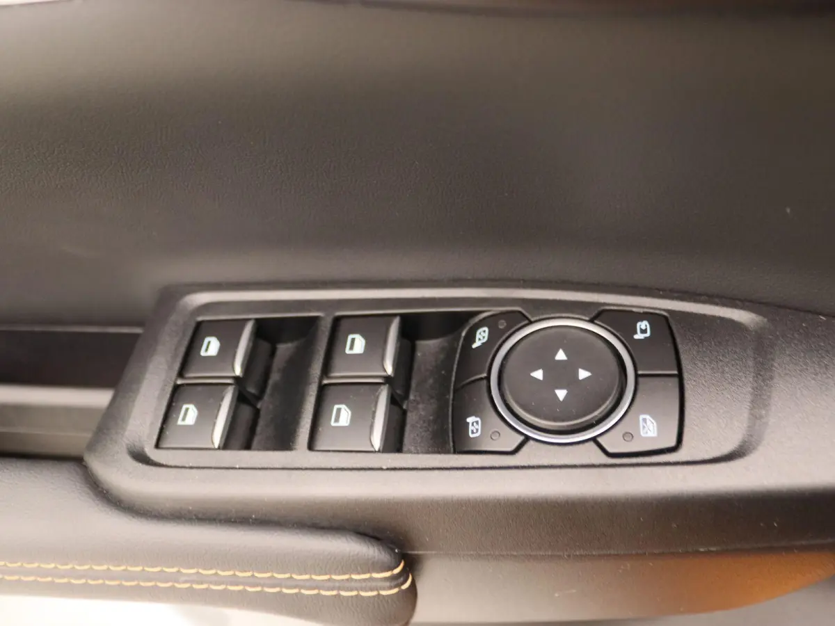 Plug in hybrid Wildtrak Double Cab 2.3 PHEV | Trekhaak | Cargo Area Pack | 4-wiel aandrijving | 3500kg trekgewicht |