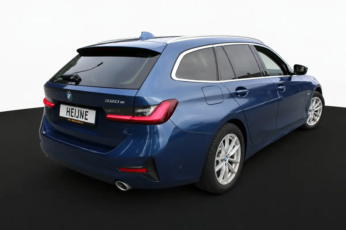 320e HYBRID AUT. BUSINESS SPORT LEDER/CAMERA/CARPLAY