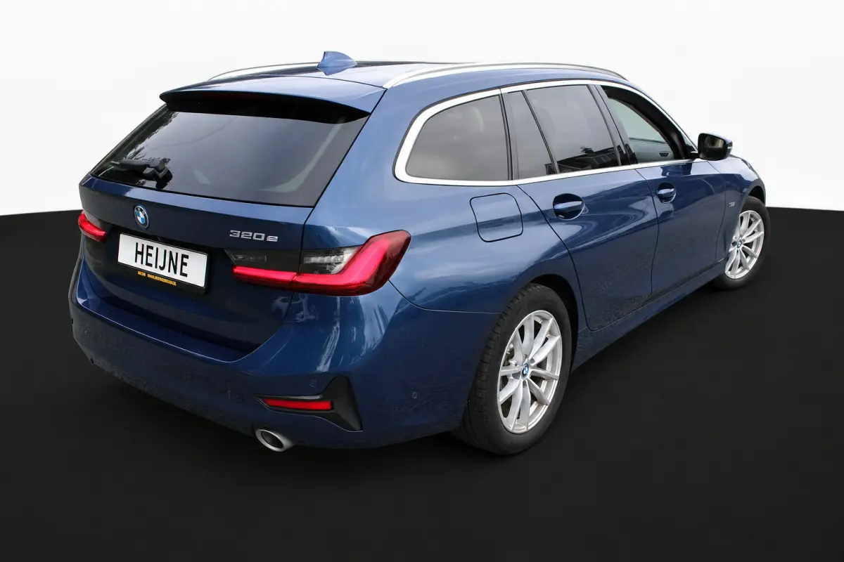 320e HYBRID AUT. BUSINESS SPORT LEDER/CAMERA/CARPLAY