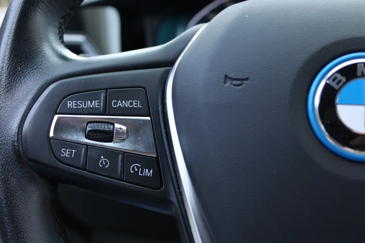 320e HYBRID AUT. BUSINESS SPORT LEDER/CAMERA/CARPLAY