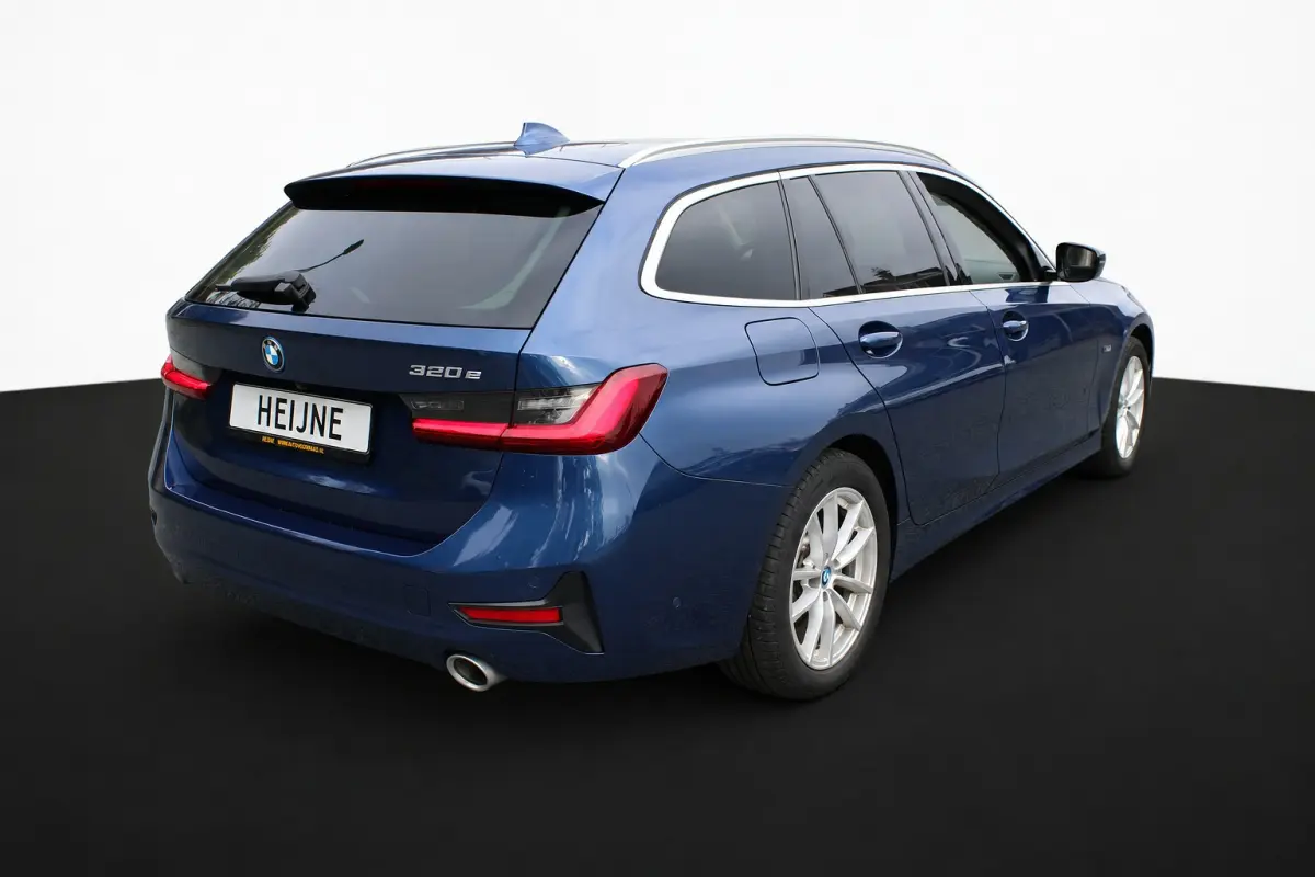 320e HYBRID AUT. BUSINESS SPORT LEDER/CAMERA/CARPLAY